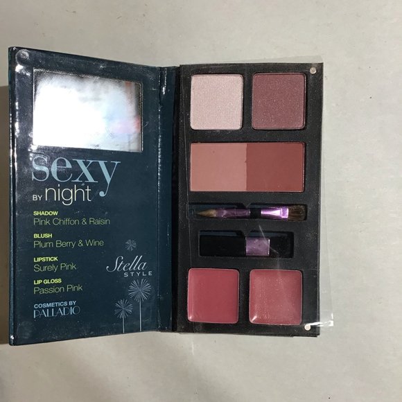 Trade Secret Beauty Express Make up Set!! Day and Night - Picture 2 of 5